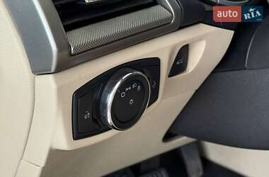 Седан Ford Fusion 2015 в 