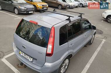 Хэтчбек Ford Fusion 2010 в 