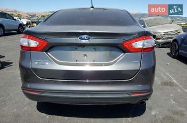 Седан Ford Fusion 2016 в 