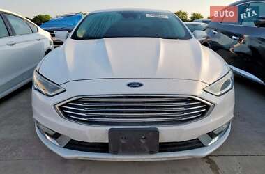 Седан Ford Fusion 2017 в 