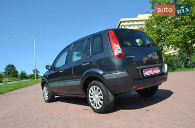 Хэтчбек Ford Fusion 2009 в 