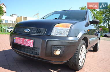 Хэтчбек Ford Fusion 2009 в 