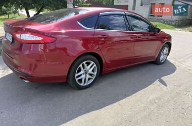 Седан Ford Fusion 2015 в 