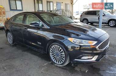 Седан Ford Fusion 2017 в 