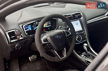 Седан Ford Fusion 2014 в 