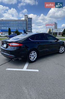 Седан Ford Fusion 2014 в 