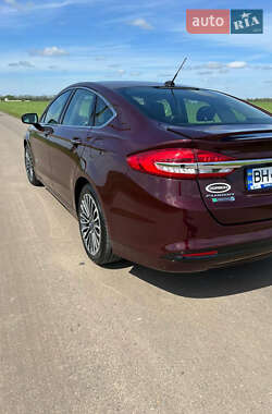 Седан Ford Fusion 2016 в 