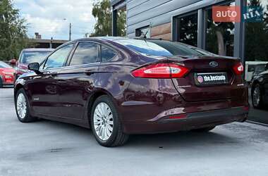 Седан Ford Fusion 2013 в 
