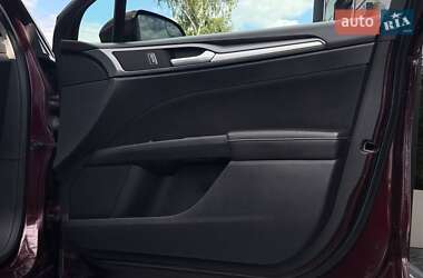 Седан Ford Fusion 2013 в 
