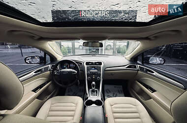 Седан Ford Fusion 2014 в 