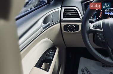 Седан Ford Fusion 2014 в 