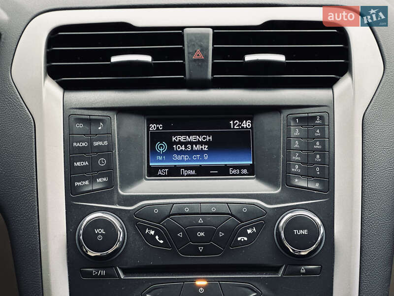 Седан Ford Fusion 2014 в Кременчуці
