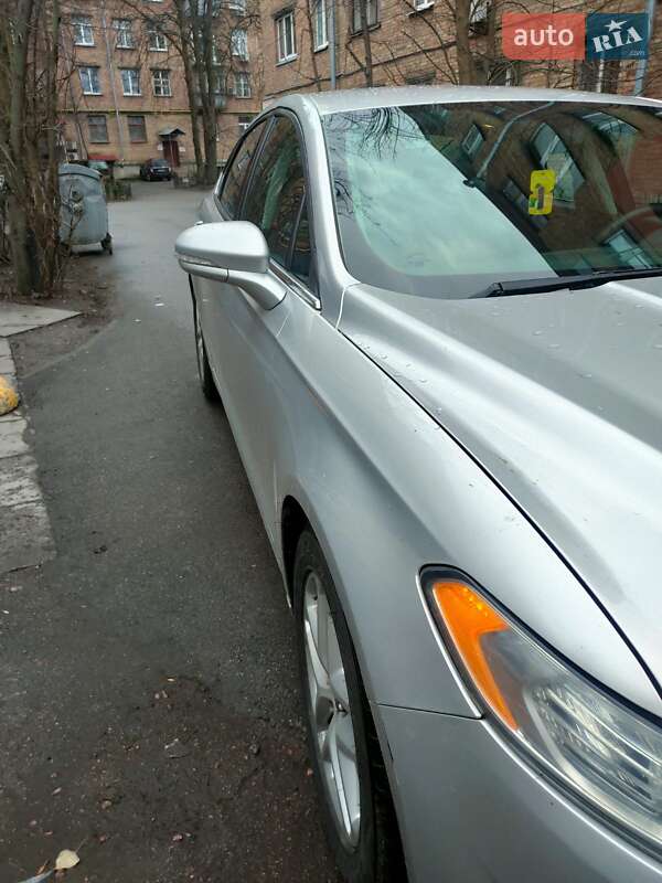 Седан Ford Fusion 2013 в Києві