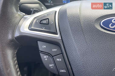 Седан Ford Fusion 2014 в 