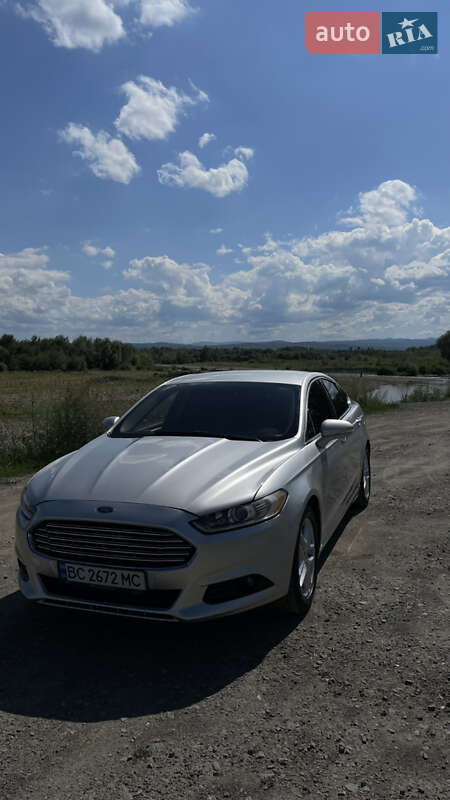 Седан Ford Fusion 2015 в 