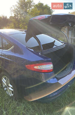 Седан Ford Fusion 2014 в 