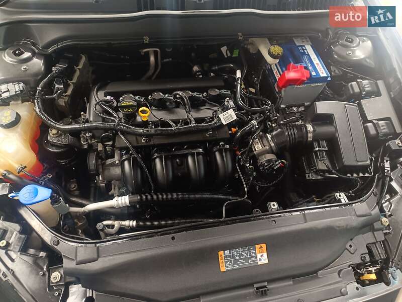 Седан Ford Fusion 2015 в Ровно