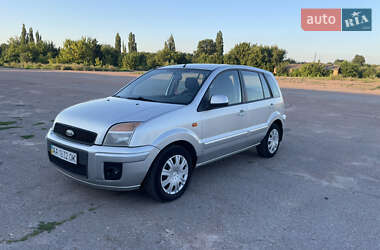 Хэтчбек Ford Fusion 2011 в 