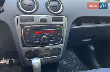 Хэтчбек Ford Fusion 2009 в 
