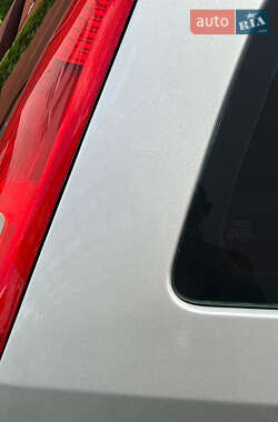 Хэтчбек Ford Fusion 2008 в 