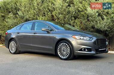 Седан Ford Fusion 2014 в 
