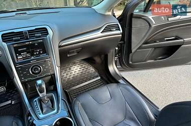 Седан Ford Fusion 2014 в 