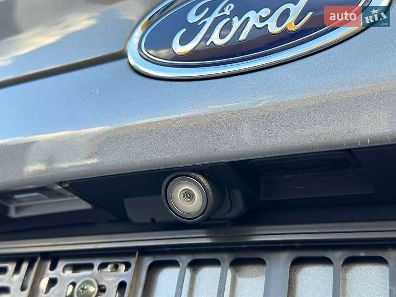 Седан Ford Fusion 2014 в Славянске