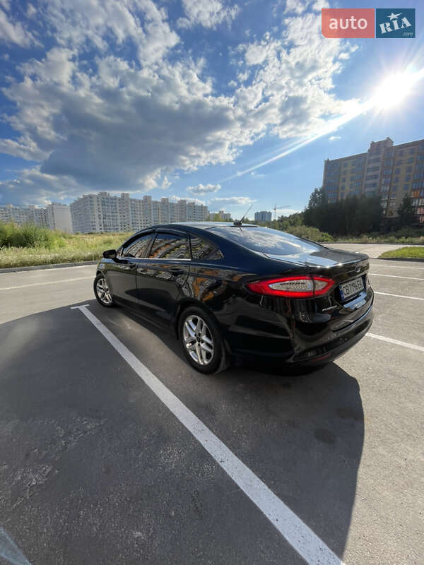 Седан Ford Fusion 2013 в Чернигове