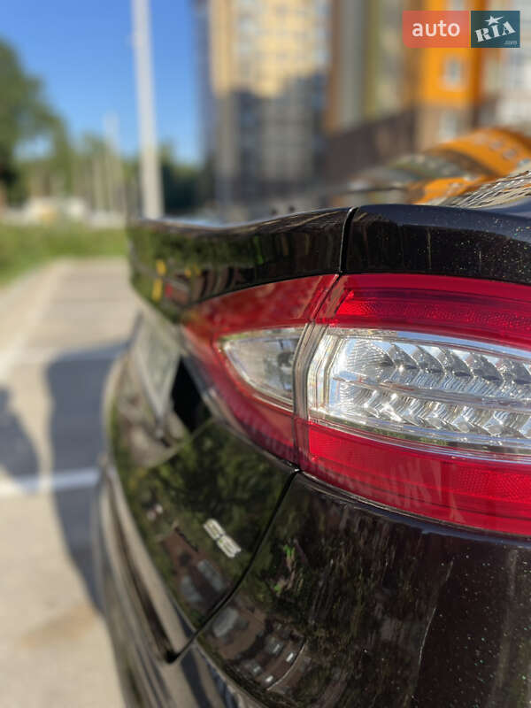 Седан Ford Fusion 2013 в Чернигове