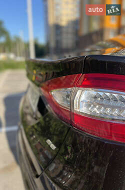 Седан Ford Fusion 2013 в 
