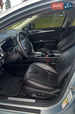 Седан Ford Fusion 2014 в 
