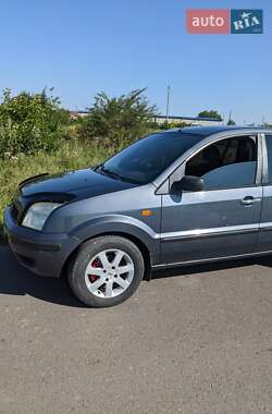 Хэтчбек Ford Fusion 2005 в 