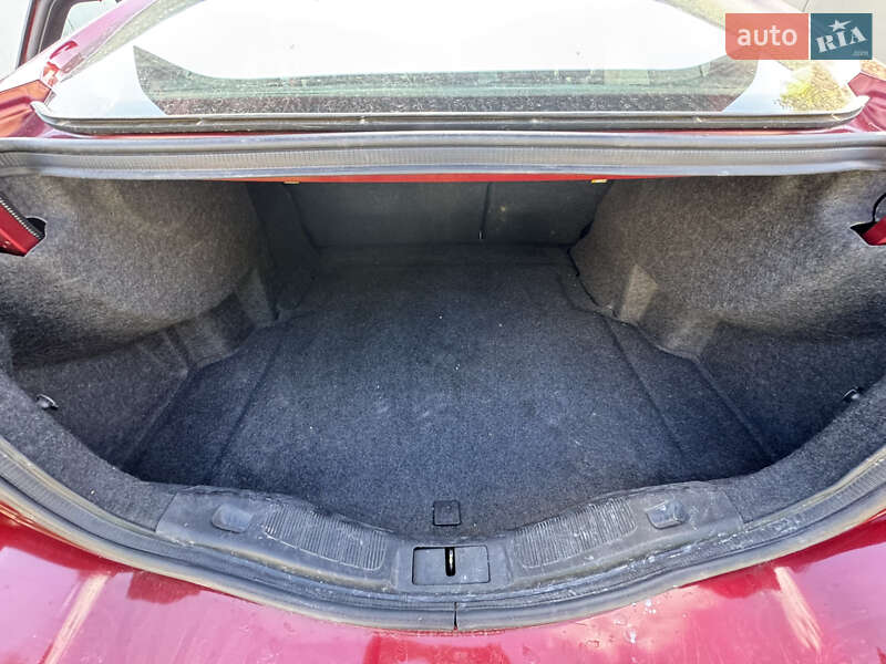 Седан Ford Fusion 2015 в Волочиске