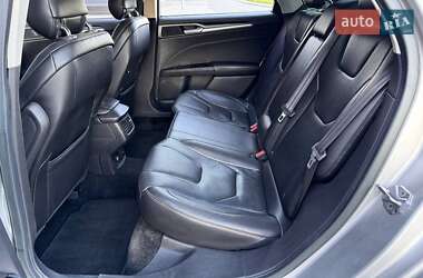 Седан Ford Fusion 2012 в 
