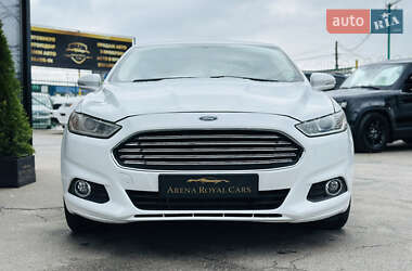 Седан Ford Fusion 2013 в 