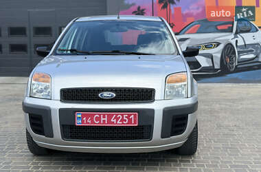 Хэтчбек Ford Fusion 2008 в 