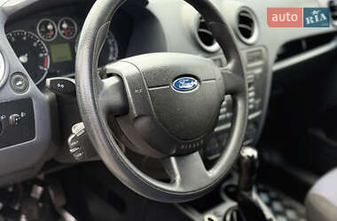 Хэтчбек Ford Fusion 2008 в 