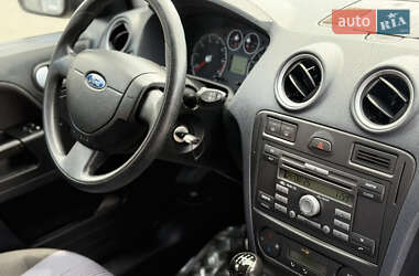 Хэтчбек Ford Fusion 2008 в 