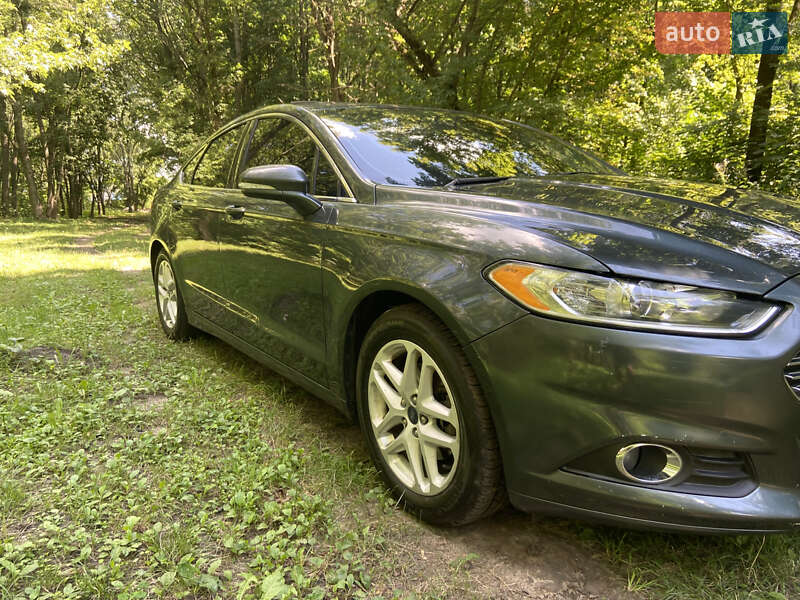 Седан Ford Fusion 2014 в Яготине