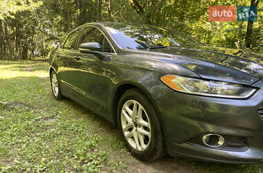 Седан Ford Fusion 2014 в 