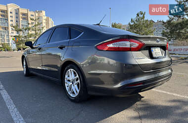 Седан Ford Fusion 2014 в 