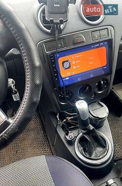Хэтчбек Ford Fusion 2006 в 