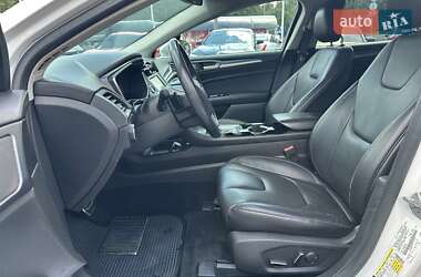 Седан Ford Fusion 2013 в 