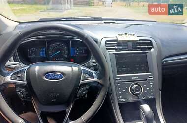 Седан Ford Fusion 2014 в 