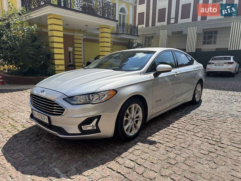 Седан Ford Fusion 2019 в Киеве