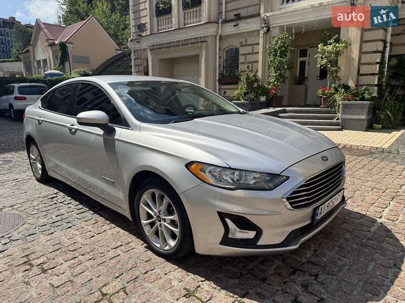 Седан Ford Fusion 2019 в Киеве
