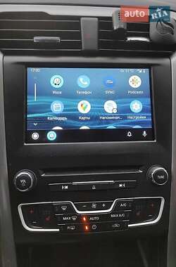 Седан Ford Fusion 2017 в 