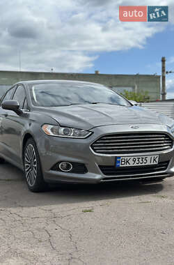 Седан Ford Fusion 2013 в Ровно