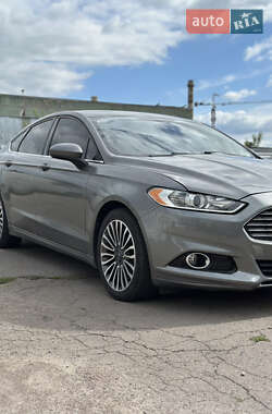Седан Ford Fusion 2013 в 