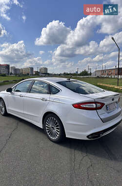 Седан Ford Fusion 2015 в 